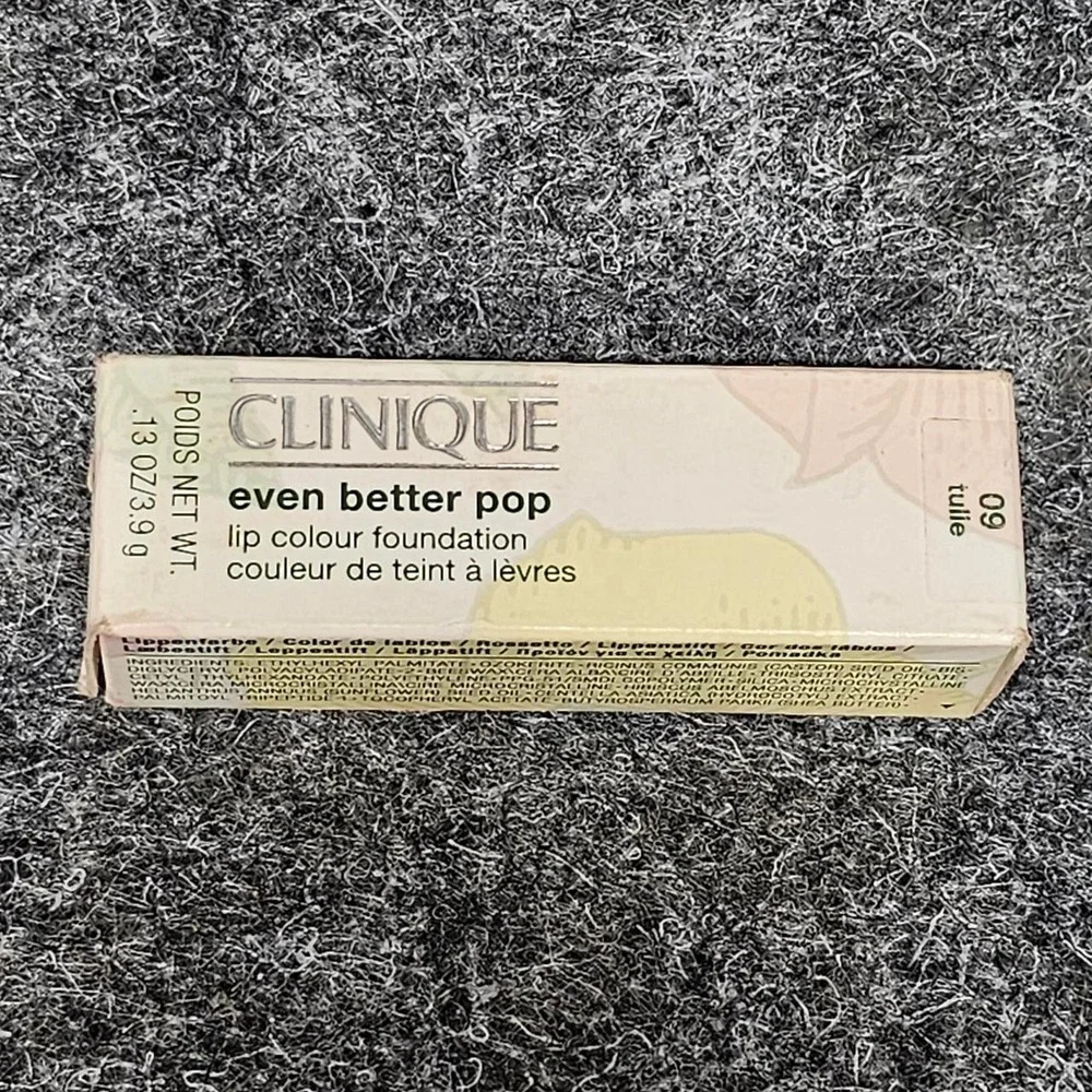 The Clinique Even Better Pop Lip Colour Foundation in the shade 09 Tulle